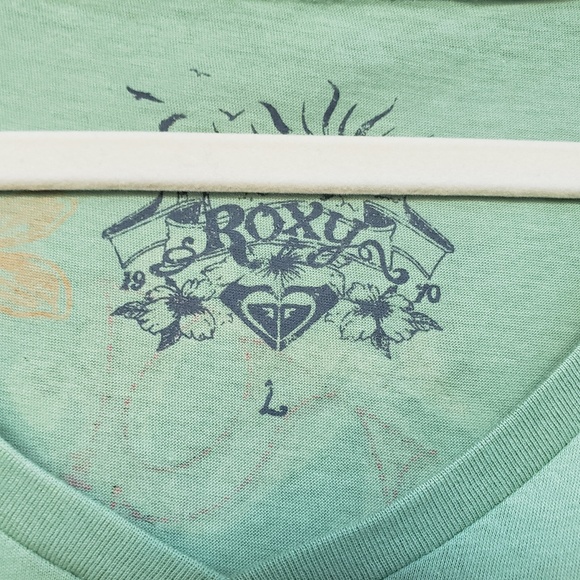 Roxy Green V Neck Tee Shirt Embroidered Large - Picture 3 of 6